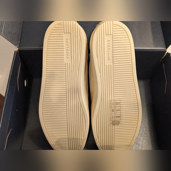 Everlane Desert Shoe Suede Desert Pebble Mens 8.5 Minimalist NIB Preppy Classic - Picture 4 of 7